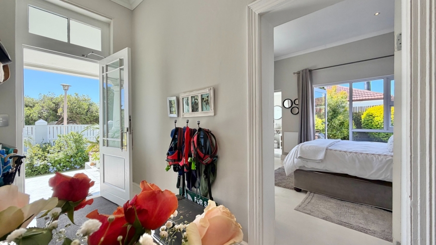 3 Bedroom Property for Sale in Gordons Bay Village Western Cape